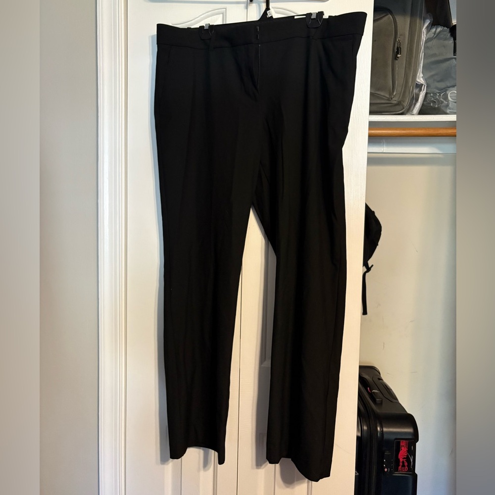 NWT Ann Taylor The Straight Pant in Black